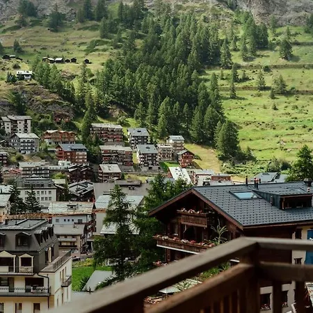 Cozy Chalet In Apartment *